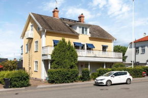 Holiday apartment with cozy courtyard in the middle of Vimmerby
